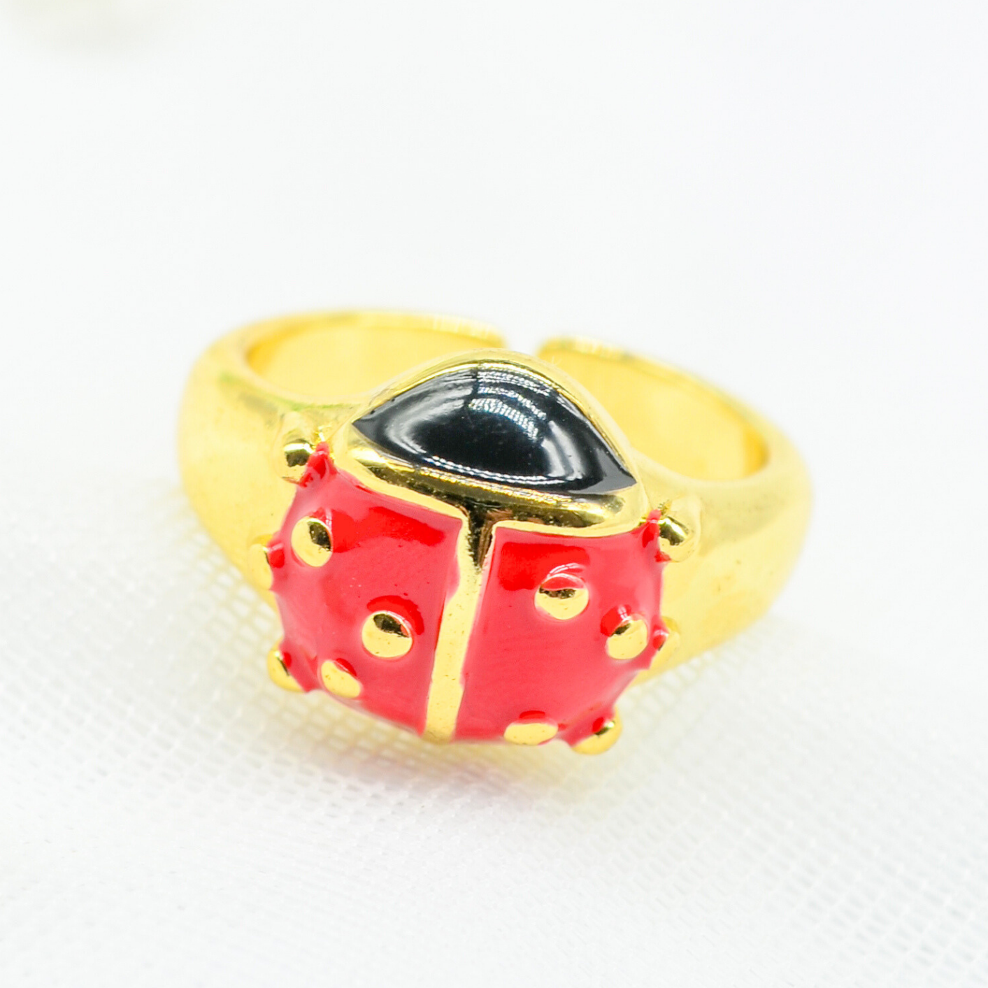 anillo mariquita