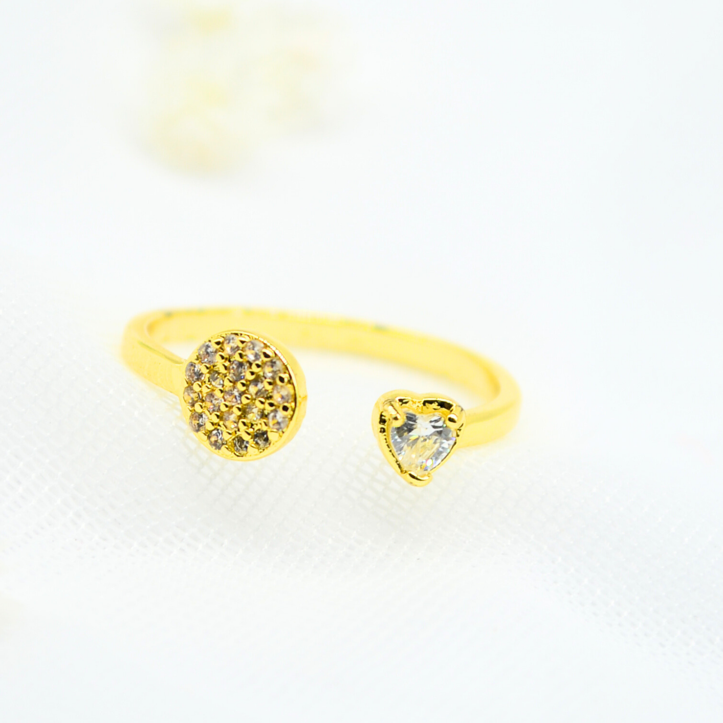 anillo círculo y corazón