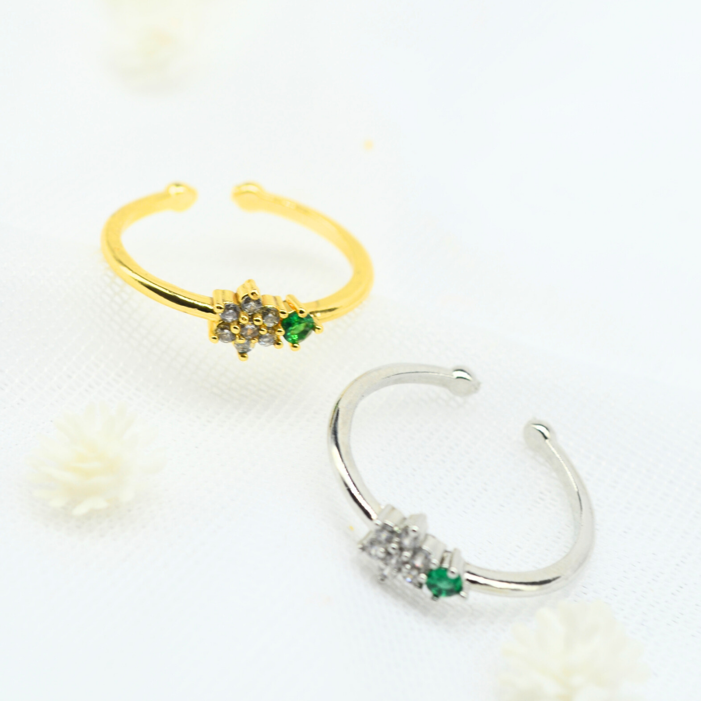 anillo flor esmeralda