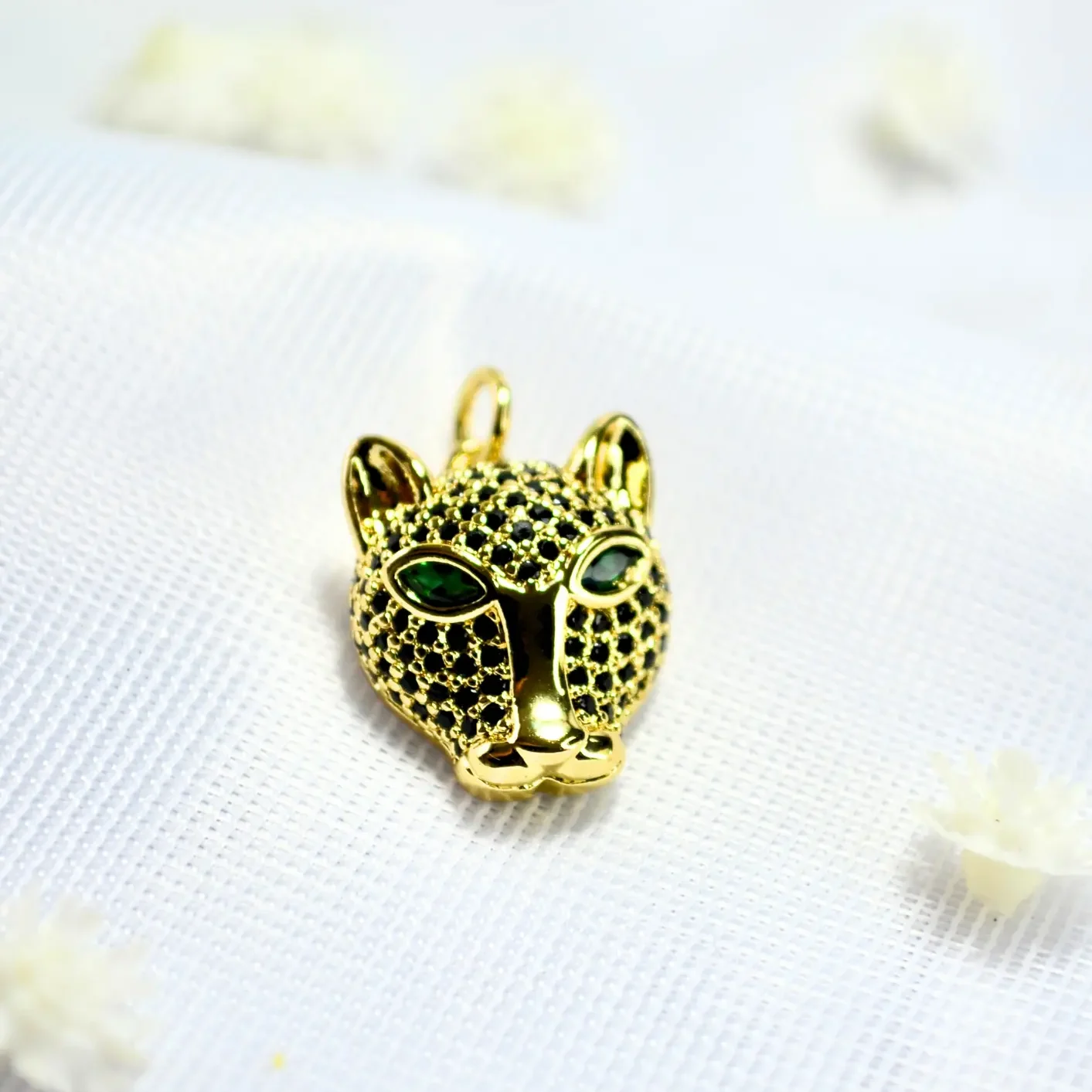 dije para cadena jaguar con circones