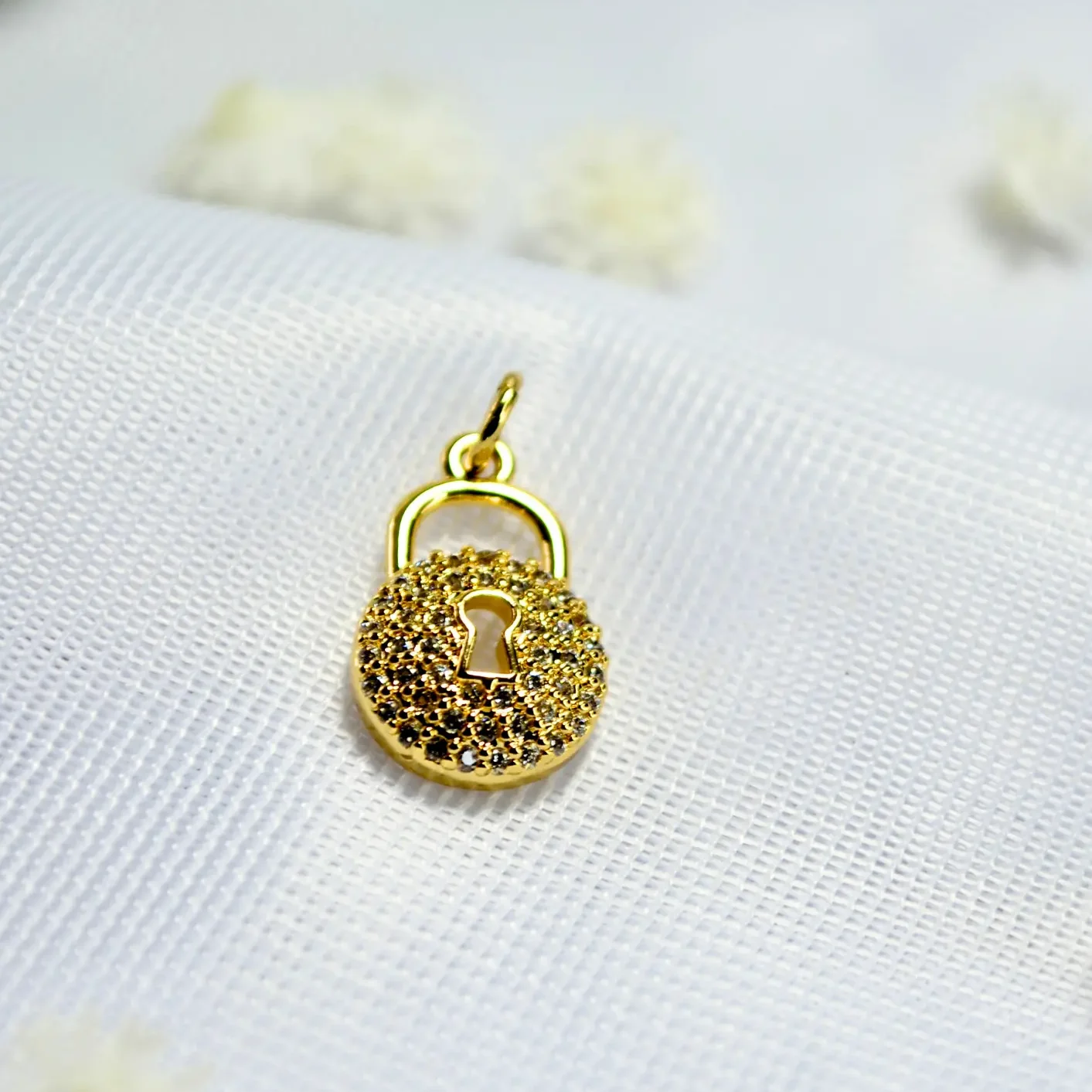 dije para cadena candado con circones