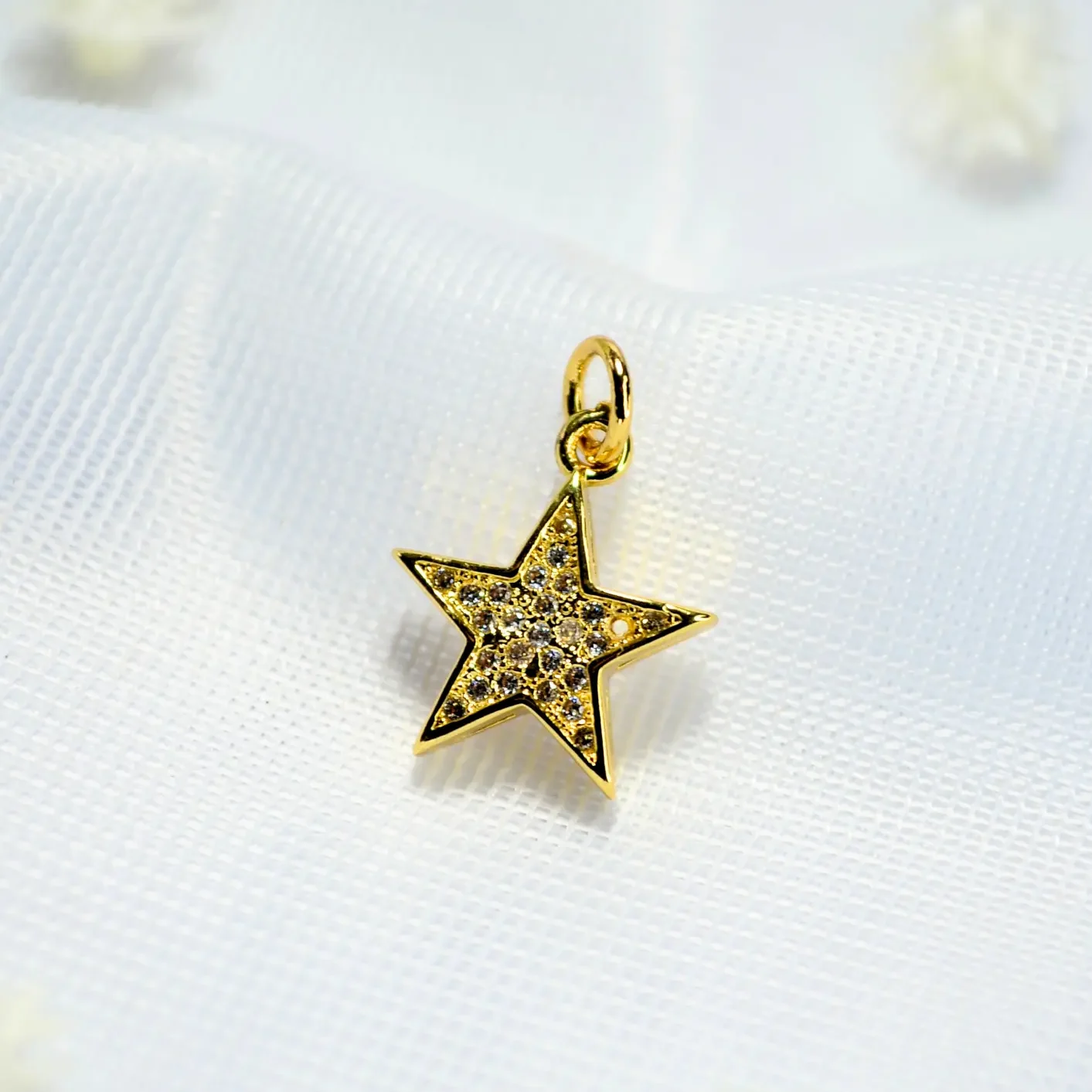 dije para cadena estrella circones.