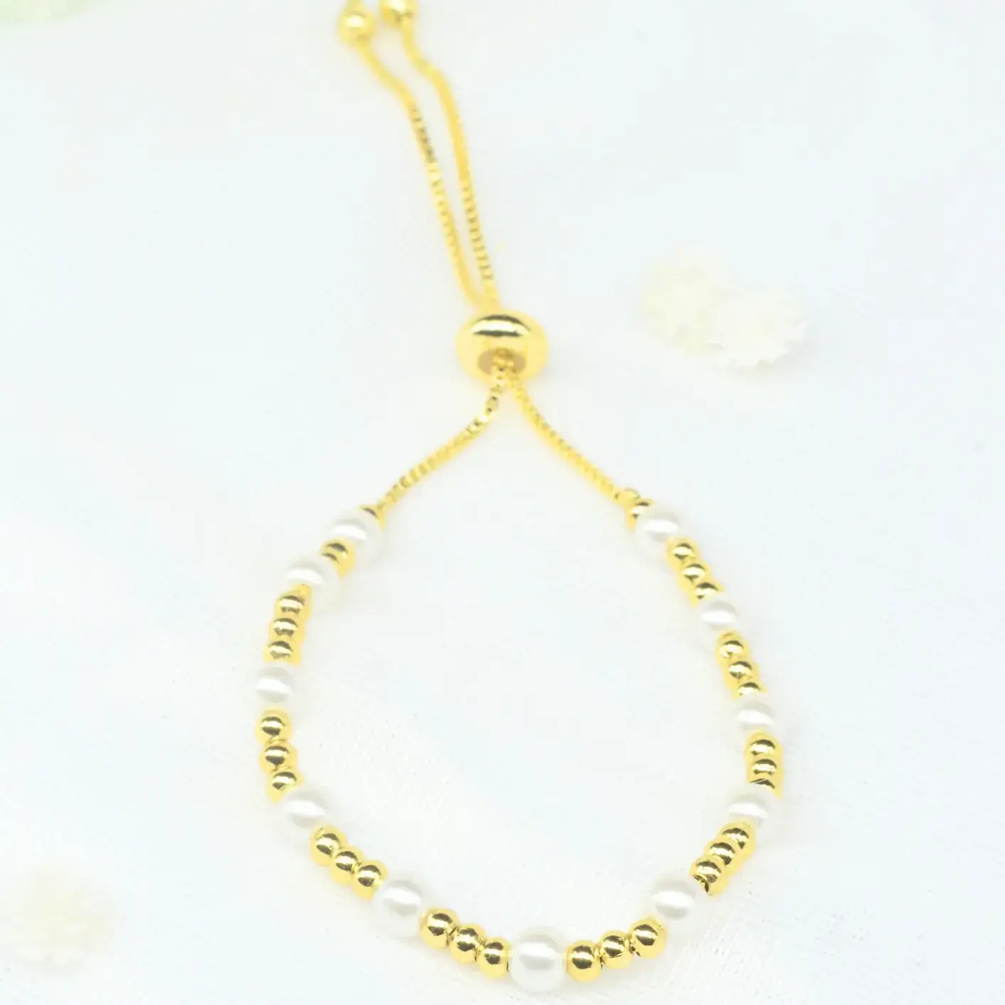 pulsera ajustable de perlas